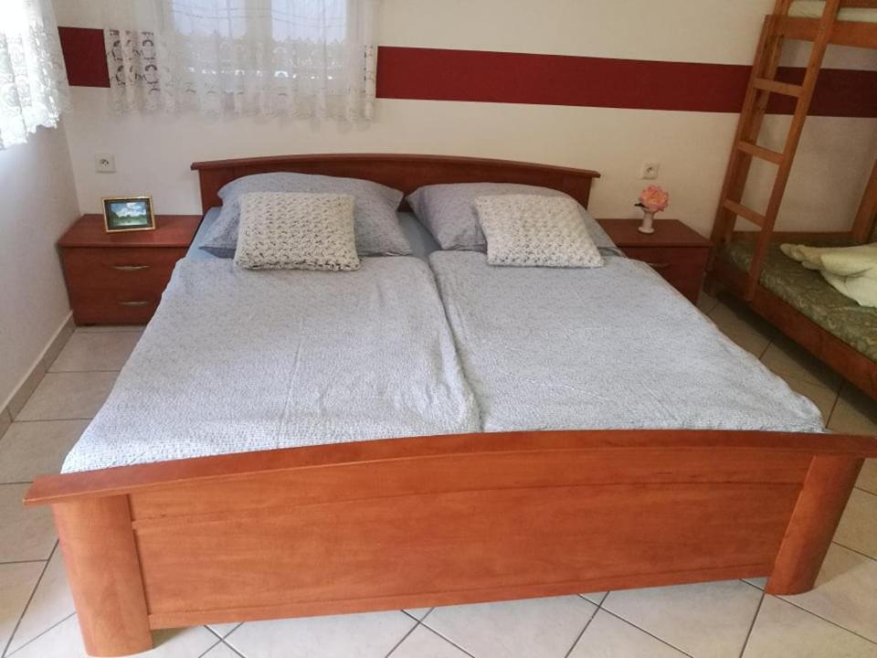 Hodosi Apartman Lägenhet Veľký Meder Rum bild